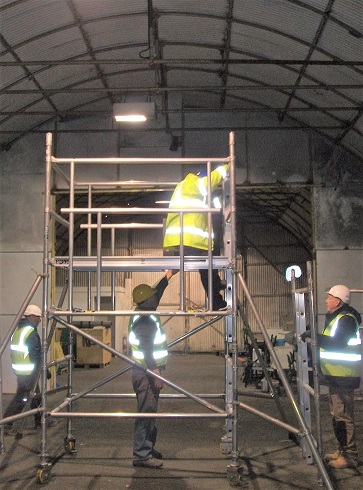 Tony Seddon assembling a tower