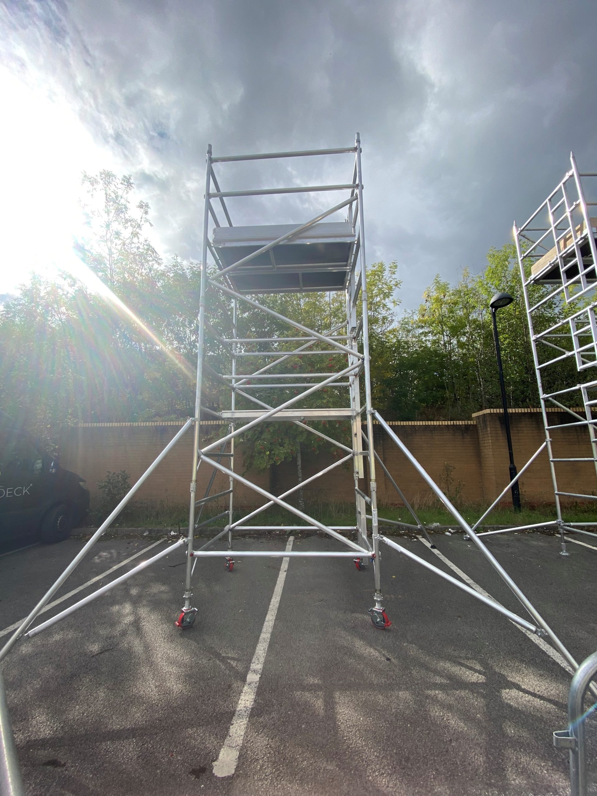 Mobile access tower 3T
